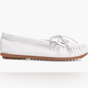 Minnetonka Kilty White Deerskin Leather Driving Shoes Size 5.5